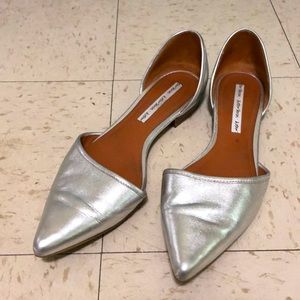 Silver Pointed Toe Modern Flats D’Orsay